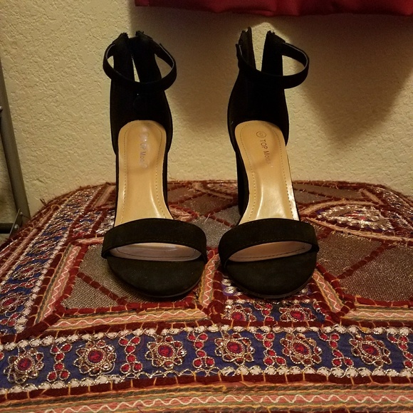 Heels - Picture 2 of 3